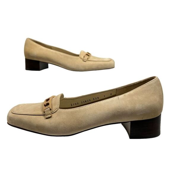 Salvatore Ferragamo Low-Heeled Loafer Shoes Size 7 Women's Cream Square Toe - Picture 2 of 11